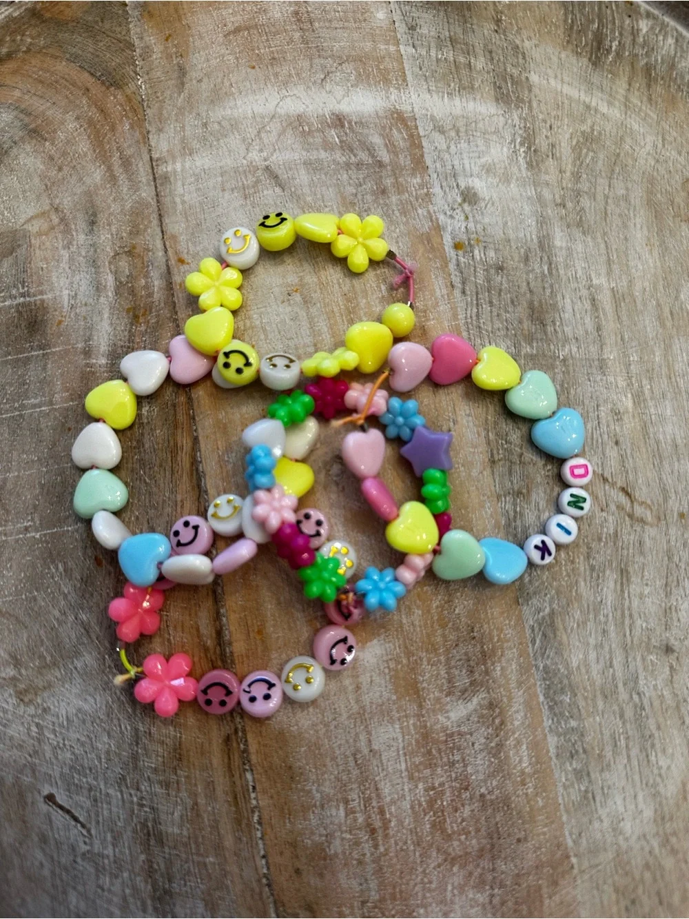 Kids Multicolor Heart & Flower Bead Bracelet Set - Pink, Yellow, Green, Blue